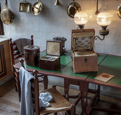Keukentafel met hooikisten - 2026