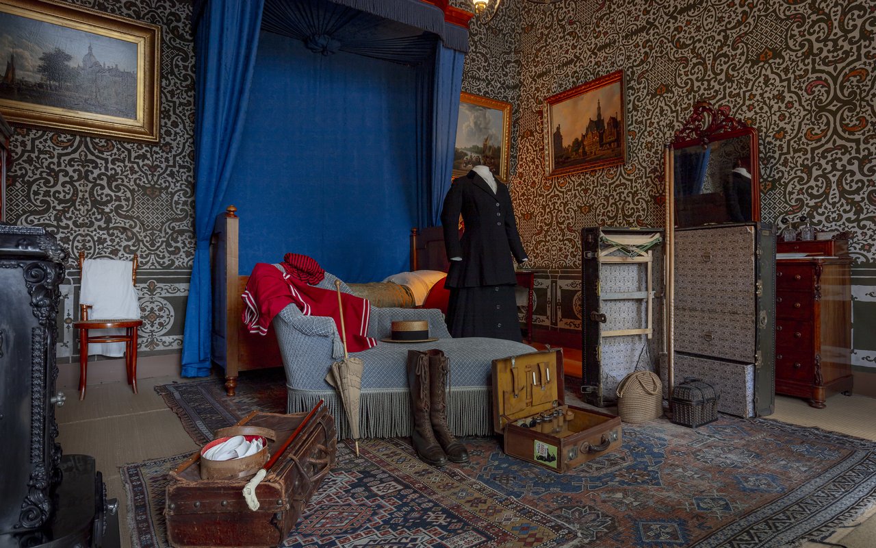 Peter den Ouden - Zomerpresentatie in de velouté slaapkamer - 2024