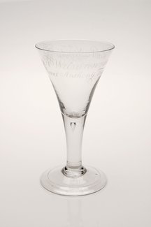 Gebruiksglas uit de collectie van Simon van Gijn