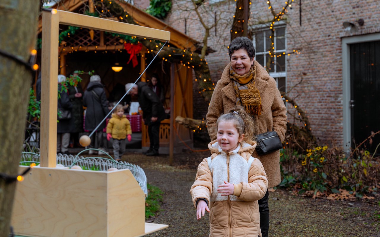 Mauro Kamunen - Mannetjesspel in de tuin - 2025