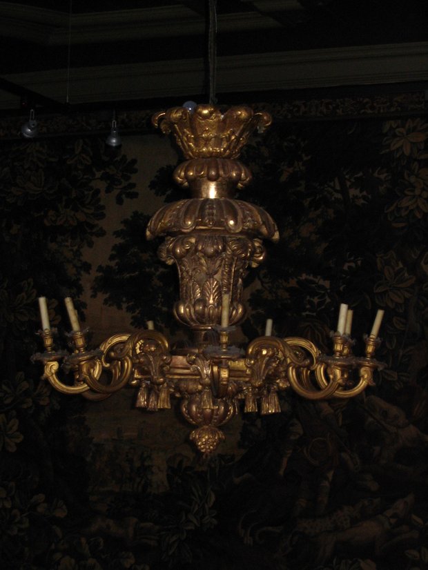 Kaarsenkroon met plafondrozet, in Marot-stijl - 1730-1735