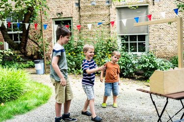 Samen Oudhollandse spelletjes doen