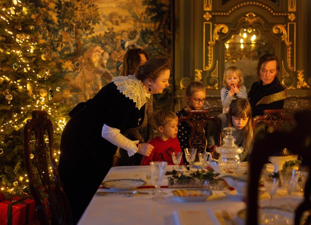 Leer meer over tafeletiquette van de dame van stand - 2024