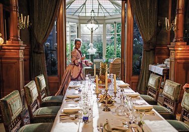 Gedekte eettafel voor diner
