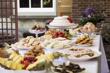 Zomerfestijn feestelijke tafel