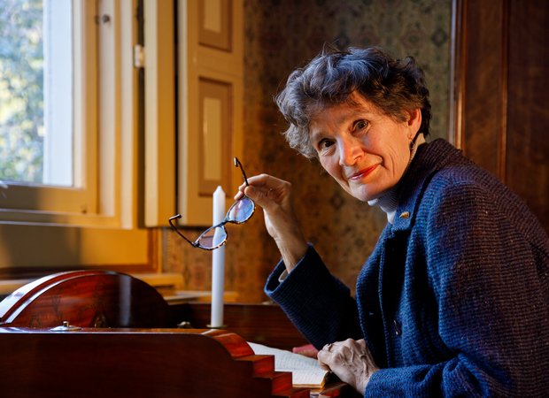 Bram Vreugdenhil - Ileen Montijn in het boudoir in Huis Van Gijn